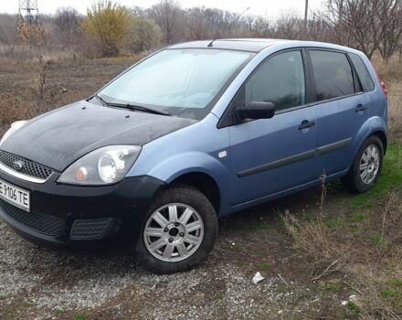 Синій Форд Фієста, об'ємом двигуна 1.3 л та пробігом 102 тис. км за 3400 $, фото 9 на Automoto.ua