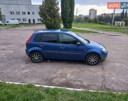 Синий Форд Фиеста, объемом двигателя 1.24 л и пробегом 183 тыс. км за 4000 $, фото 6 на Automoto.ua