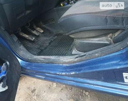 Синий Форд Фиеста, объемом двигателя 1.3 л и пробегом 155 тыс. км за 3200 $, фото 9 на Automoto.ua