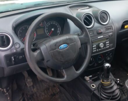 Синий Форд Фиеста, объемом двигателя 1.3 л и пробегом 340 тыс. км за 2852 $, фото 5 на Automoto.ua