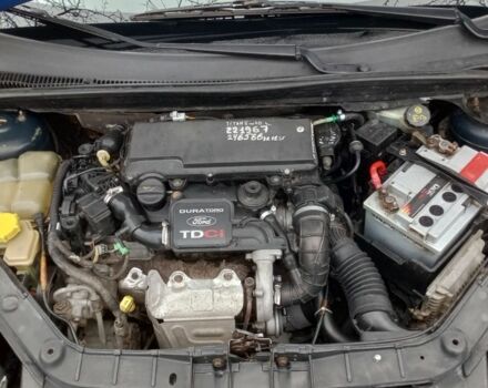 Синий Форд Фиеста, объемом двигателя 1.4 л и пробегом 247 тыс. км за 3950 $, фото 5 на Automoto.ua