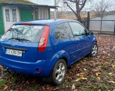 Синий Форд Фиеста, объемом двигателя 1.4 л и пробегом 247 тыс. км за 3950 $, фото 2 на Automoto.ua