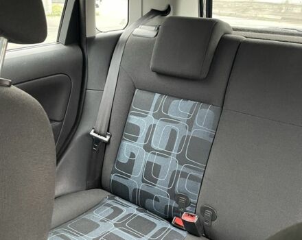 Синій Форд Фієста, об'ємом двигуна 1.2 л та пробігом 208 тис. км за 4162 $, фото 7 на Automoto.ua