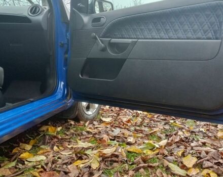 Синий Форд Фиеста, объемом двигателя 1.4 л и пробегом 247 тыс. км за 3950 $, фото 7 на Automoto.ua