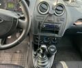 Синій Форд Фієста, об'ємом двигуна 1.24 л та пробігом 173 тис. км за 3000 $, фото 27 на Automoto.ua