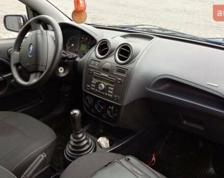 Синий Форд Фиеста, объемом двигателя 1.4 л и пробегом 248 тыс. км за 3550 $, фото 32 на Automoto.ua