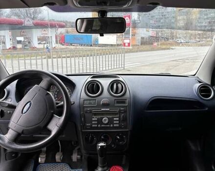 Синій Форд Фієста, об'ємом двигуна 1.4 л та пробігом 301 тис. км за 3700 $, фото 13 на Automoto.ua