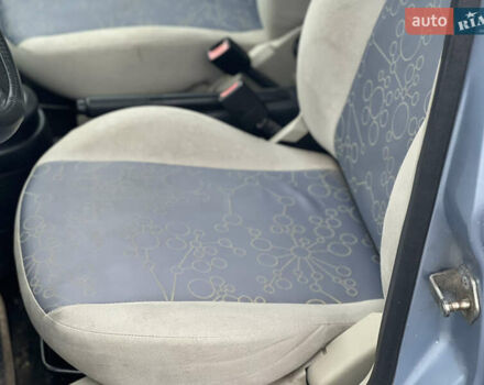 Синий Форд Фиеста, объемом двигателя 1.4 л и пробегом 140 тыс. км за 3799 $, фото 12 на Automoto.ua