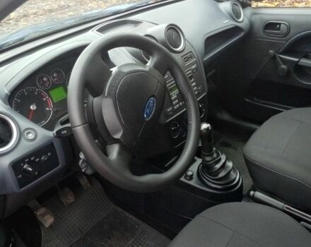 Синий Форд Фиеста, объемом двигателя 1.4 л и пробегом 247 тыс. км за 3950 $, фото 3 на Automoto.ua