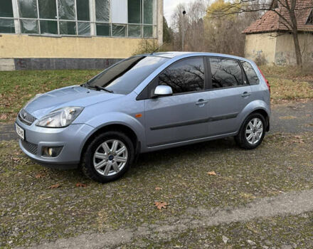 Синий Форд Фиеста, объемом двигателя 1.4 л и пробегом 155 тыс. км за 4800 $, фото 3 на Automoto.ua