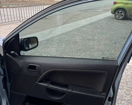 Синий Форд Фиеста, объемом двигателя 1.4 л и пробегом 301 тыс. км за 3700 $, фото 12 на Automoto.ua