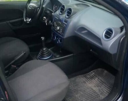 Синій Форд Фієста, об'ємом двигуна 1.3 л та пробігом 115 тис. км за 4642 $, фото 6 на Automoto.ua