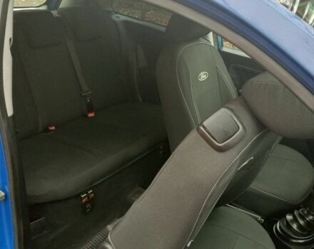 Синий Форд Фиеста, объемом двигателя 1.4 л и пробегом 247 тыс. км за 3950 $, фото 12 на Automoto.ua