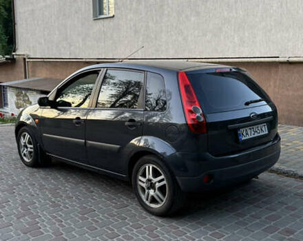 Синий Форд Фиеста, объемом двигателя 1.39 л и пробегом 215 тыс. км за 4200 $, фото 5 на Automoto.ua