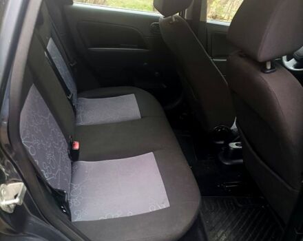 Синий Форд Фиеста, объемом двигателя 1.4 л и пробегом 139 тыс. км за 4300 $, фото 3 на Automoto.ua