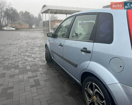 Синий Форд Фиеста, объемом двигателя 1.4 л и пробегом 140 тыс. км за 3799 $, фото 5 на Automoto.ua