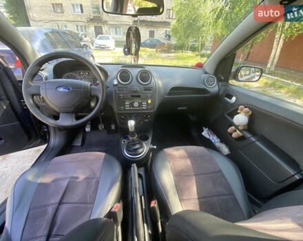 Синий Форд Фиеста, объемом двигателя 1.3 л и пробегом 248 тыс. км за 3300 $, фото 8 на Automoto.ua