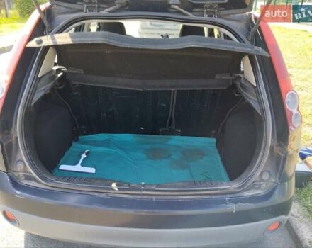 Синій Форд Фієста, об'ємом двигуна 1.24 л та пробігом 221 тис. км за 3900 $, фото 8 на Automoto.ua