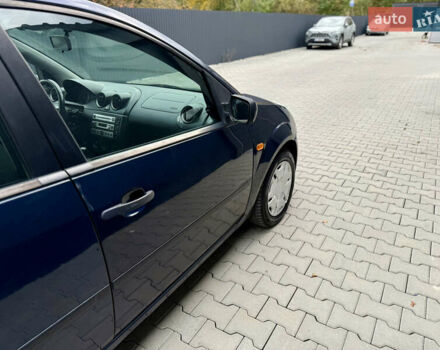 Синій Форд Фієста, об'ємом двигуна 1.6 л та пробігом 150 тис. км за 2100 $, фото 8 на Automoto.ua