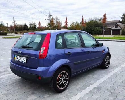 Синий Форд Фиеста, объемом двигателя 1.4 л и пробегом 155 тыс. км за 4200 $, фото 5 на Automoto.ua