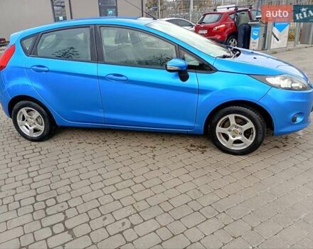 Синий Форд Фиеста, объемом двигателя 1.3 л и пробегом 168 тыс. км за 4300 $, фото 3 на Automoto.ua