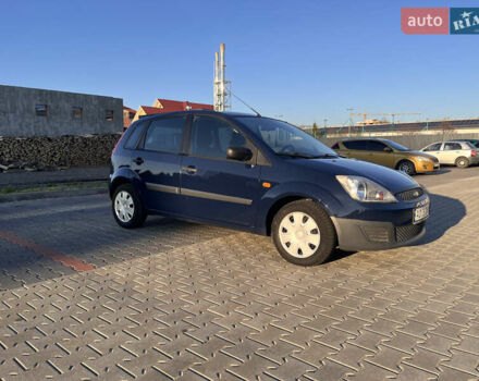 Синій Форд Фієста, об'ємом двигуна 1.3 л та пробігом 258 тис. км за 4300 $, фото 1 на Automoto.ua