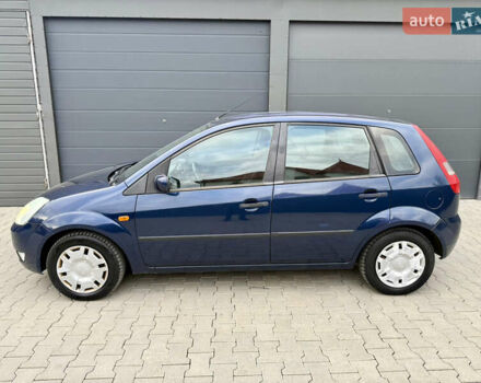 Синій Форд Фієста, об'ємом двигуна 1.6 л та пробігом 150 тис. км за 2100 $, фото 4 на Automoto.ua