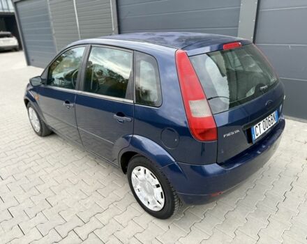 Синій Форд Фієста, об'ємом двигуна 1.6 л та пробігом 150 тис. км за 2100 $, фото 5 на Automoto.ua