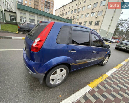 Синий Форд Фиеста, объемом двигателя 1.3 л и пробегом 159 тыс. км за 4500 $, фото 2 на Automoto.ua