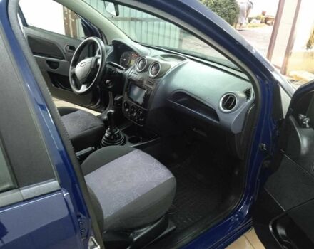 Синий Форд Фиеста, объемом двигателя 1.3 л и пробегом 250 тыс. км за 3999 $, фото 16 на Automoto.ua