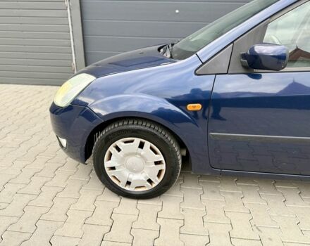 Синій Форд Фієста, об'ємом двигуна 1.6 л та пробігом 150 тис. км за 2100 $, фото 6 на Automoto.ua