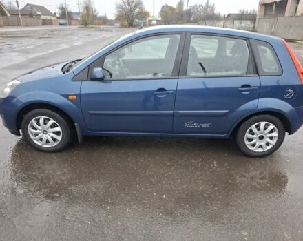 Синий Форд Фиеста, объемом двигателя 1.4 л и пробегом 165 тыс. км за 4800 $, фото 1 на Automoto.ua