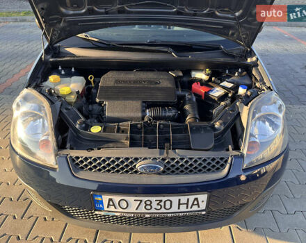 Синій Форд Фієста, об'ємом двигуна 1.3 л та пробігом 258 тис. км за 4300 $, фото 32 на Automoto.ua