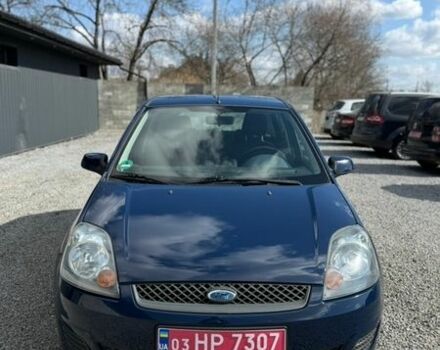 Синий Форд Фиеста, объемом двигателя 1.3 л и пробегом 176 тыс. км за 4600 $, фото 4 на Automoto.ua