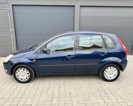 Синій Форд Фієста, об'ємом двигуна 1.6 л та пробігом 150 тис. км за 2100 $, фото 4 на Automoto.ua