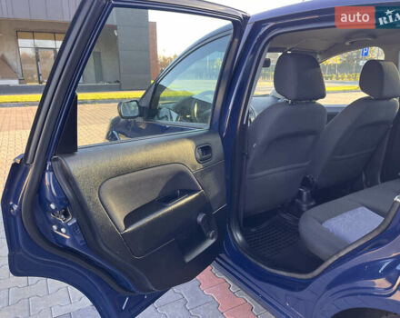 Синій Форд Фієста, об'ємом двигуна 1.3 л та пробігом 258 тис. км за 4300 $, фото 27 на Automoto.ua