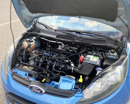 Синий Форд Фиеста, объемом двигателя 1.34 л и пробегом 227 тыс. км за 5900 $, фото 11 на Automoto.ua