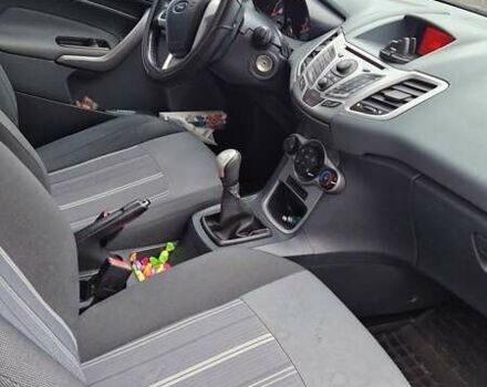 Синий Форд Фиеста, объемом двигателя 1.4 л и пробегом 209 тыс. км за 5500 $, фото 5 на Automoto.ua