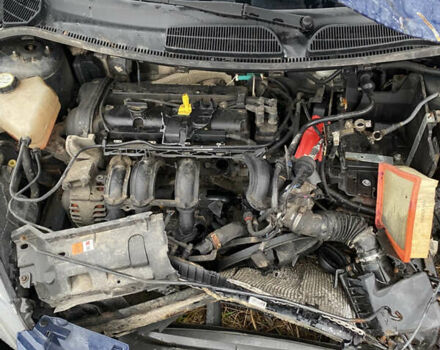 Синий Форд Фиеста, объемом двигателя 1.25 л и пробегом 200 тыс. км за 2500 $, фото 7 на Automoto.ua