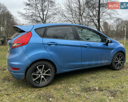 Синій Форд Фієста, об'ємом двигуна 1.56 л та пробігом 194 тис. км за 5600 $, фото 2 на Automoto.ua