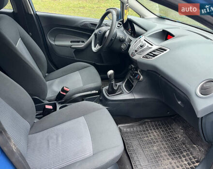 Синій Форд Фієста, об'ємом двигуна 1.56 л та пробігом 194 тис. км за 5600 $, фото 6 на Automoto.ua