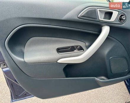 Форд Фиеста 2011 в Днепре (Днепропетровске) на Automoto.ua Синий Форд Фиеста, объемом двигателя 1.4 л и пробегом 124 тыс. км за 6999 $, фото 6 на Automoto.ua