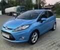 Синій Форд Фієста, об'ємом двигуна 1.39 л та пробігом 77 тис. км за 8000 $, фото 1 на Automoto.ua