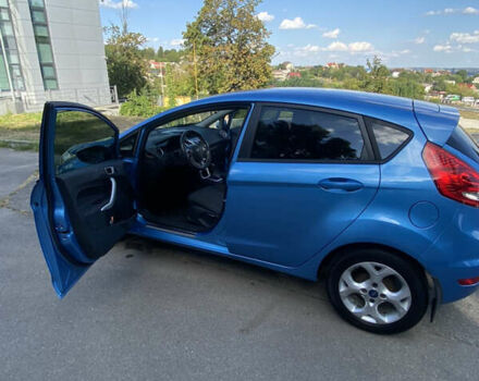 Синій Форд Фієста, об'ємом двигуна 1.4 л та пробігом 93 тис. км за 7600 $, фото 12 на Automoto.ua