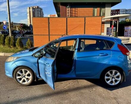 Синий Форд Фиеста, объемом двигателя 1.4 л и пробегом 186 тыс. км за 5750 $, фото 1 на Automoto.ua