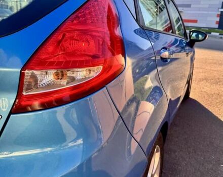 Синий Форд Фиеста, объемом двигателя 1.4 л и пробегом 186 тыс. км за 5750 $, фото 5 на Automoto.ua