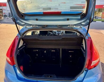 Синий Форд Фиеста, объемом двигателя 1.4 л и пробегом 186 тыс. км за 5750 $, фото 6 на Automoto.ua