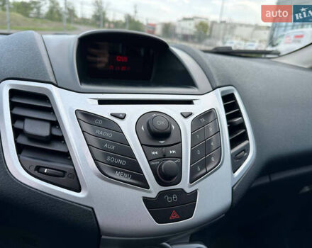 Форд Фиеста 2011 в Днепре (Днепропетровске) на Automoto.ua Синий Форд Фиеста, объемом двигателя 1.4 л и пробегом 124 тыс. км за 6999 $, фото 16 на Automoto.ua