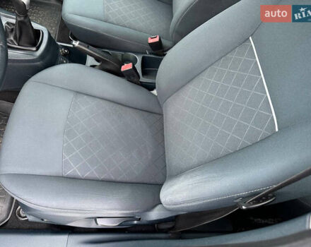 Форд Фиеста 2011 в Днепре (Днепропетровске) на Automoto.ua Синий Форд Фиеста, объемом двигателя 1.4 л и пробегом 124 тыс. км за 6999 $, фото 10 на Automoto.ua