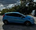 Синий Форд Фиеста, объемом двигателя 1.39 л и пробегом 130 тыс. км за 7600 $, фото 3 на Automoto.ua